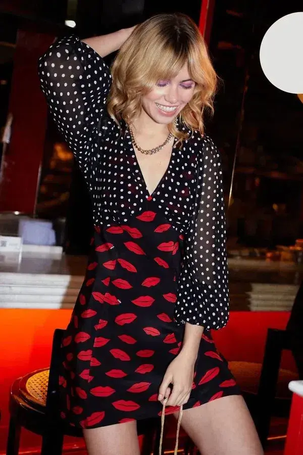 Rixo Lia Lip Mini Dress Kiss Print Size S / UK 10 - Image 5