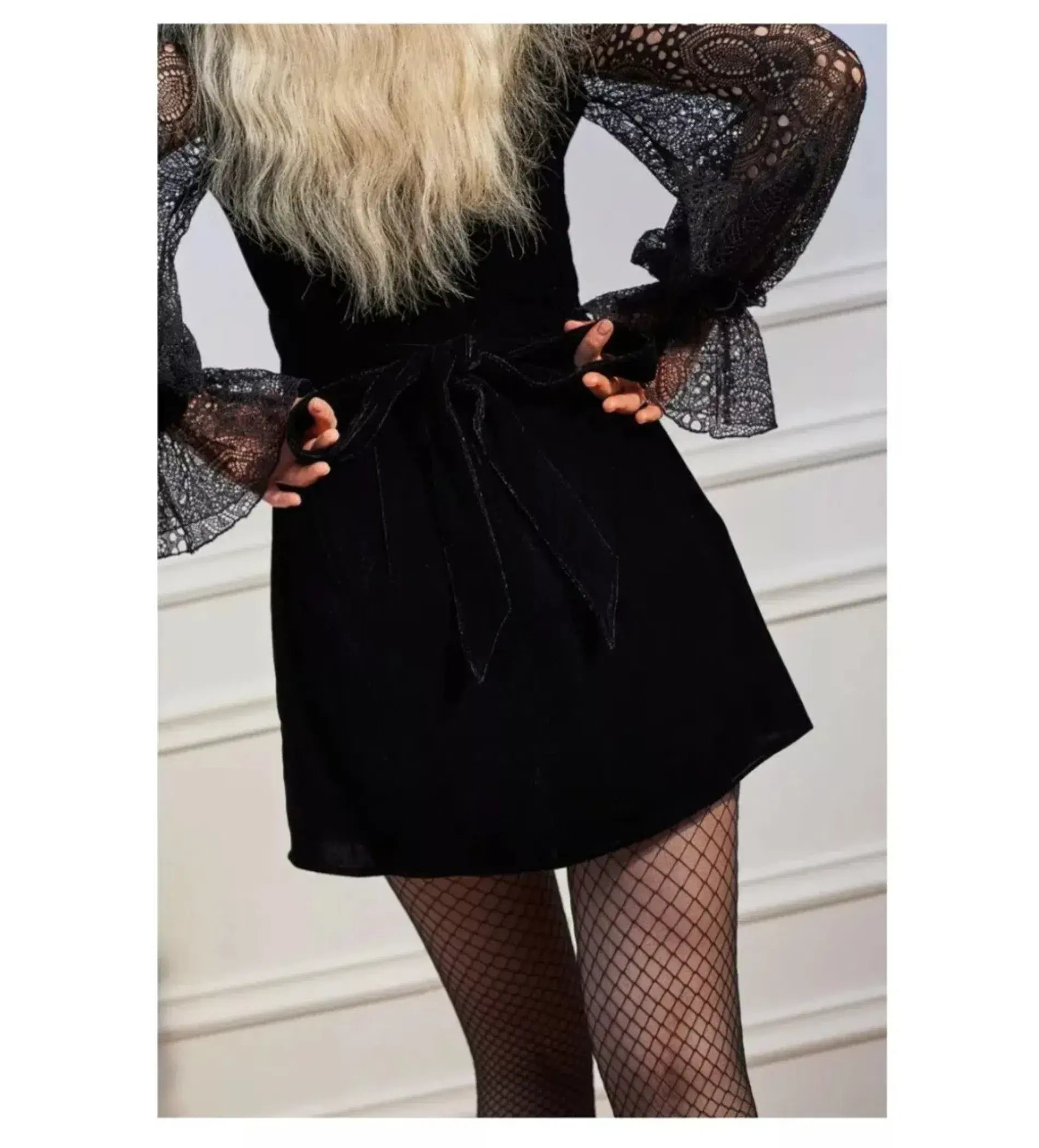 The Vampire’s Wife x H&M Velvet Lace Mini Dress Black Size UK 12 - Image 2